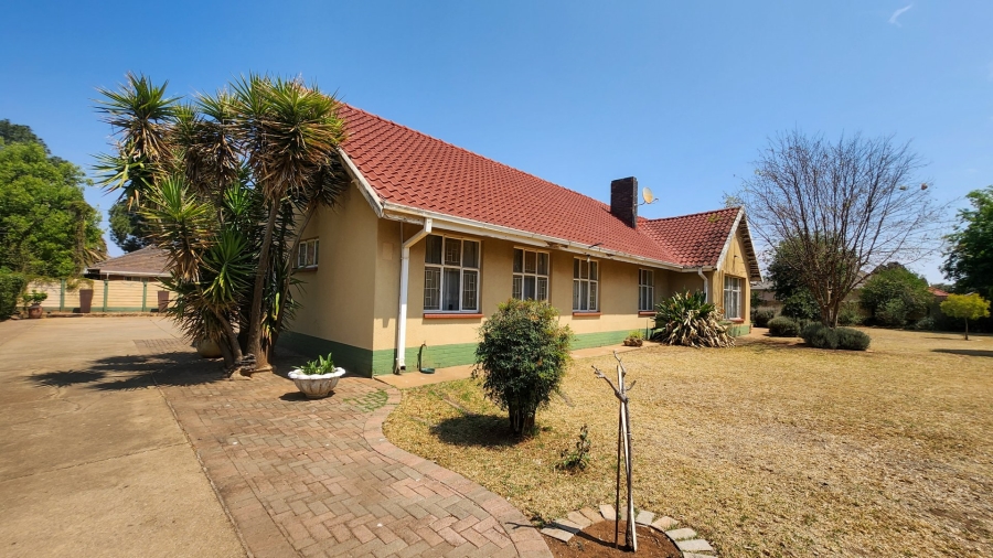 3 Bedroom Property for Sale in Stilfontein North West